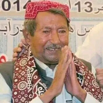 Absambaloch3's tweet photo. مون کي جيڪڏهن ضرورت پئي ته آئون ماء جي پوتي ۽ پيء جي پڳ مان وطن جو جھنڊو ٺاھيندس!
سائين عبدالواحد آريسر https://t.co/uayL3w6xxl
