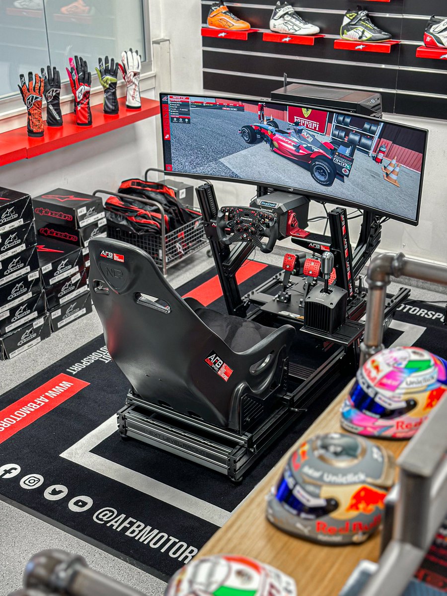 AfbMotorsport's tweet photo. Good Morning monday! @Simtechpro 

#afbmotorsport #afb #auto #motor #sport #motorsport #shop #alpinestars #minihelmet #minihelmetf1 #helmetf1 #f1 #f1replica #f1helmet #helmetreplica #replica #collection #f1collection #hrxbespokemotorsport #hrx https://t.co/aRHNi00i2b