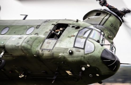 Helispot_EU's tweet photo. Zes NL CH-47D Chinooks definitief verkocht naar de VS #helispot #helikopter https://t.co/h0h4MDom6p https://t.co/w65oyasz5o