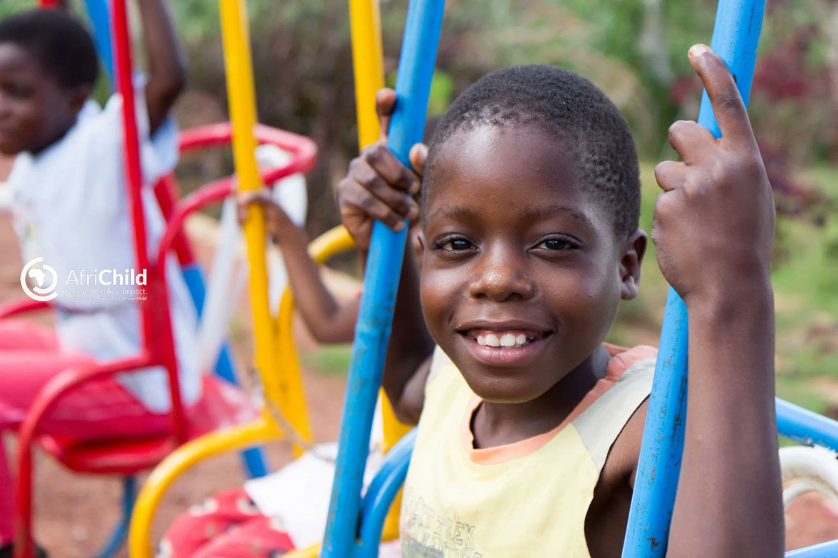 AfriChildCentre's tweet photo. 📚 Digital Literacy: Equipping children with digital literacy skills is crucial in enabling them to navigate the online space confidently. By promoting digital literacy, we empower children to critically evaluate information, identify risks &amp; engage responsibly.#DAC2023 https://t.co/FKBdY9QdFG