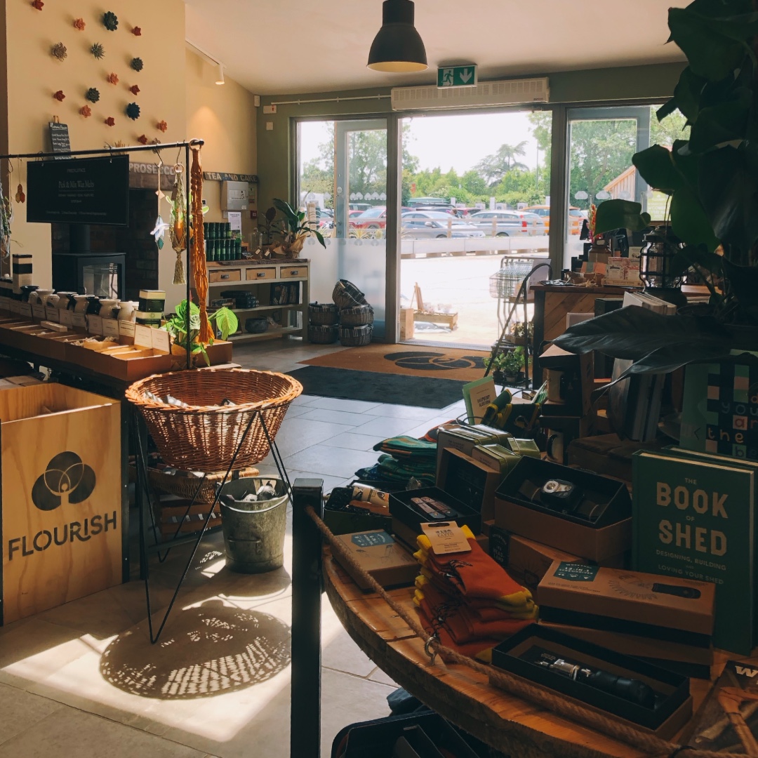 FlourishFHK's tweet image. Beautiful sunshine through Home &amp;amp; Lifestyle; come take a lovely stroll around Flourish and stop off for coffee and cake on the way ☕🍰🏡

#homeware #homestore #coffee #cake #freshlymade #homedecor