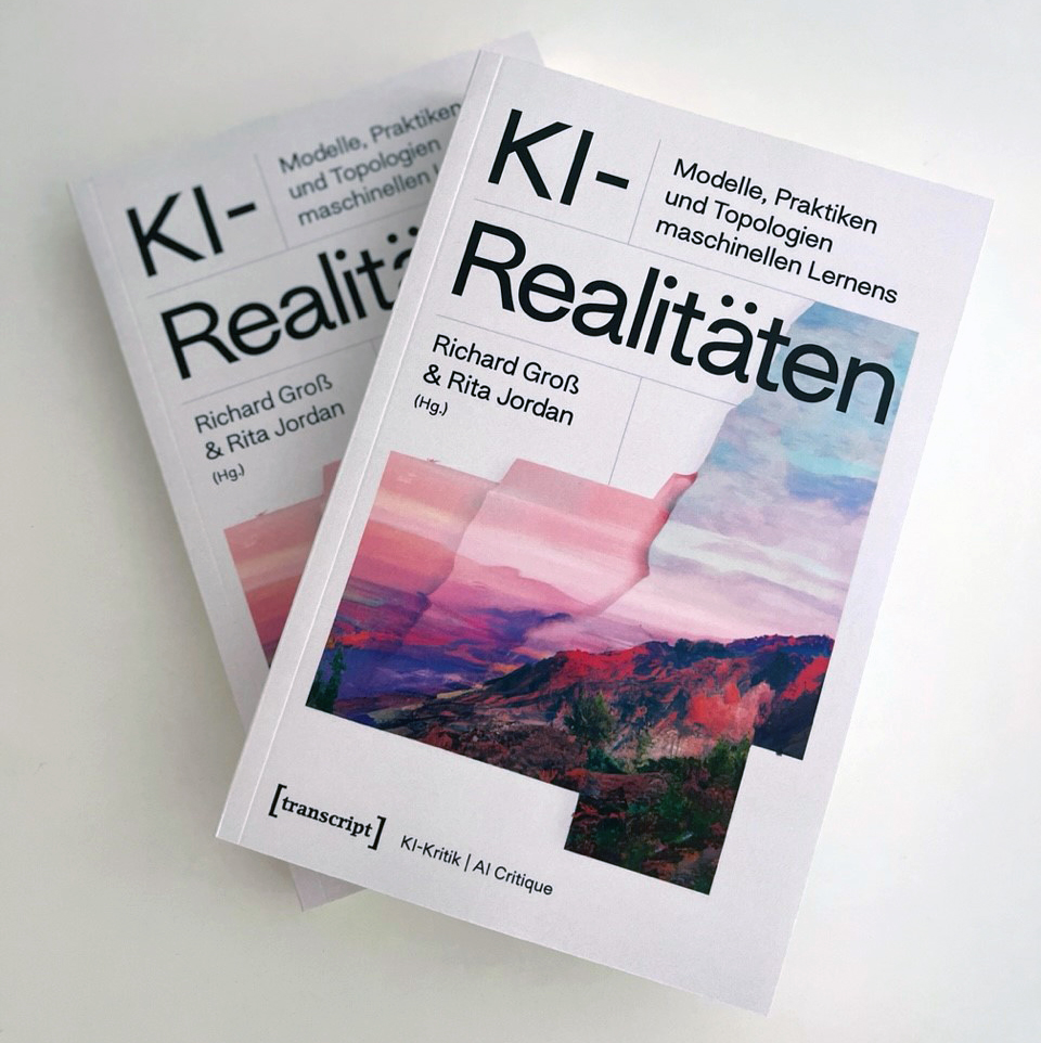 The print version of “KI-Realitäten” is out now with <a href="/transcriptweb/">transcript Verlag</a>. Based on our first annual conference, this interdisciplinary volume contains a variety of approaches to theorizing contemporary AI, edited by <a href="/glitch_syst/">Richard Groß</a> &amp; @youngrity 👏