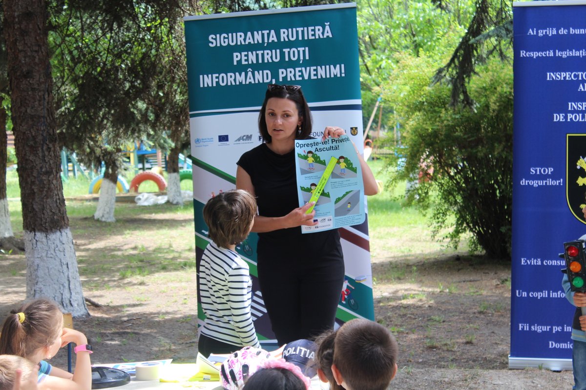 #RoadSafety training for kindergarten in #Telenesti
#Moldova
#RoadSafetyForAll #StreetsForLife
@fia @FIAFdn @FIARegionI
@WHOMoldova @WHO_Europe
@WHO @EUeuropianunion @EUinMoldova
@EASSTransport @RoadSafetyNGOs
@UNRSC @GuvernulRMD