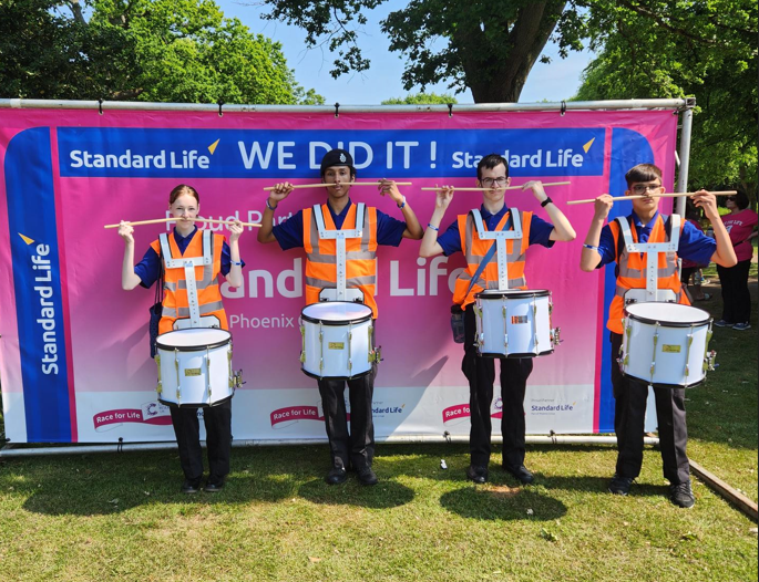 CadetsWMP's tweet photo. #1SH & #1DC @CadetsWMP were proud & honoured to support @raceforlife @CR_UK @StandardLifeUK yesterday in @SolihullCouncil . An amazing day, sun shining & how amazing to see how quickly the #runners & #walkers came through to the finish line. #RFLinYourShoes https://t.co/3ugpoZUQcX