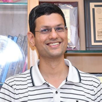This is Nitin Saxena.

He studied CS in IIT & worked on the unsolved P / NP problem which won him a Godel Prize. 

He became a world renowned scholar & a fellow at  University of Bonn.

He could've easily stayed there or could've made millions moving to corporate life with…