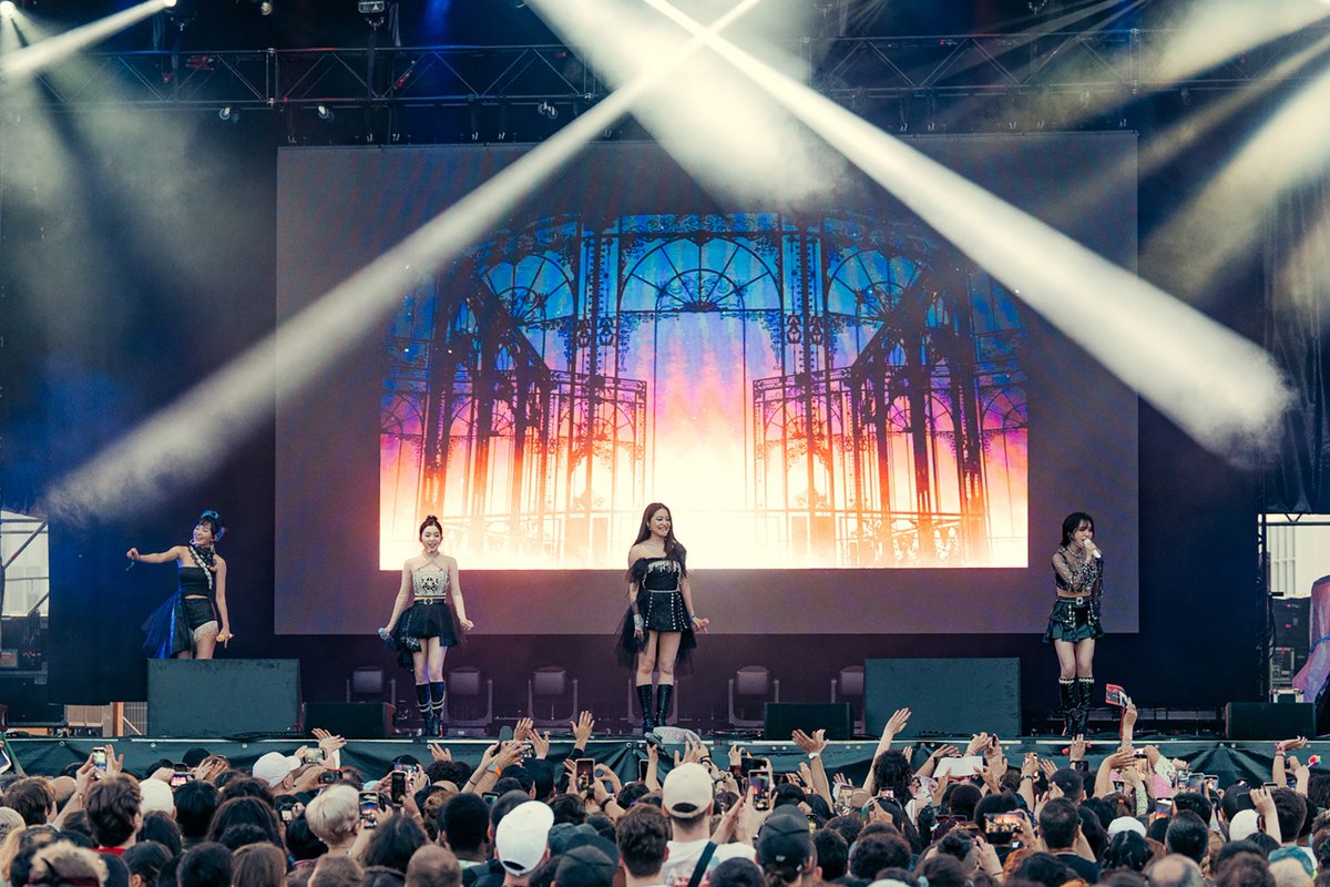 Red Velvet performs in the world's annual music festival ‘Primavera Sound 2023’!
Proves their global popularity as the only K-pop group to participate! 

Heats the night in Spain with a magnificent performance!