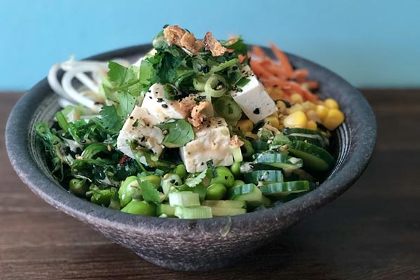 Get your The Bay Twist #Poke Bowl <a href="/PokeDelish/">Poke Delish</a> 11a-9p <a href="/SPARKsocialSF/">SPARKsocialSF</a>. See 📷 menu, review, chat with #foodtruck #foodie @Mobolet 🔗 bit.ly/2odqRcE