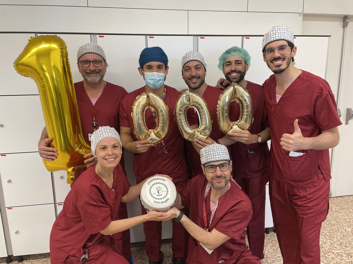 Today we complete 1.000 Gynaecological Robotic Surgeries at @hbellvitge Proud to be in this team from the beginning #roboticsurgery
@SERGS_org @sergi_fg @JordiPonce65 @JMgineHUB