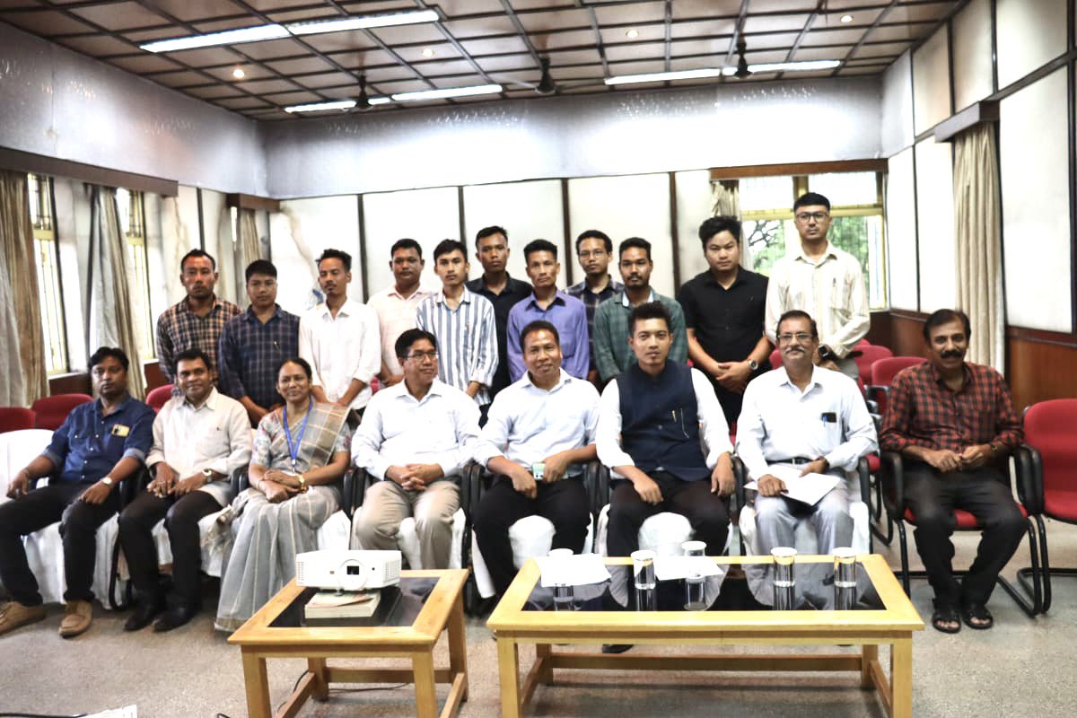 runiel_tiprasa's tweet photo. Attended the inauguration of Certificate course on Rubber product manufacture in NIRT Nodal Centre, Rubber Board Agartala in presence of Hon’ble CEM Purna Chandra Jamatia CEO CK Jamatia IAS and other officials. https://t.co/MXIZ13lHov