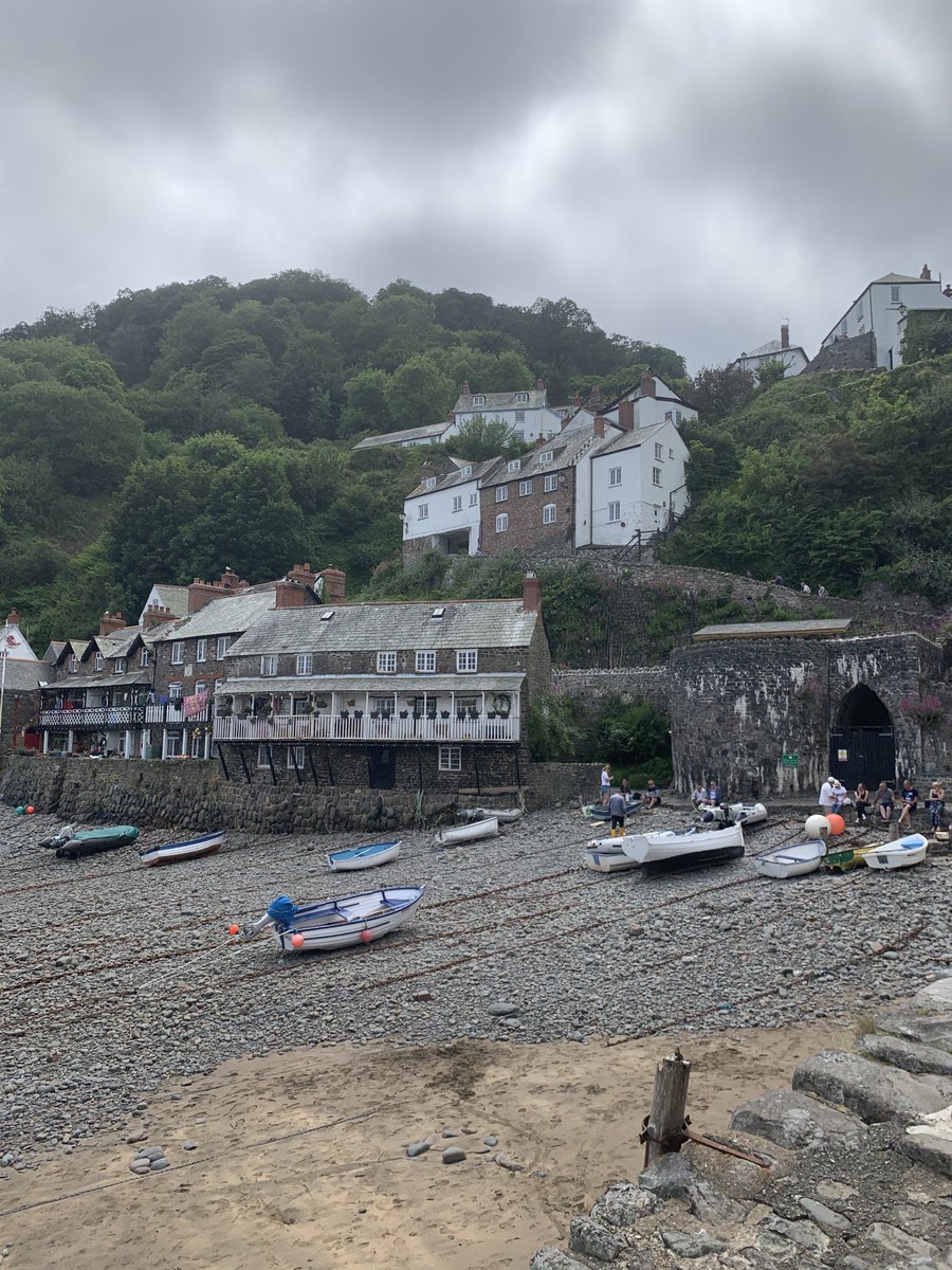 Day 164. So misty today here, you can barely see 100 yards. So here’s a pic of the idyllic (and nearby) Clovelly instead.  
#Mortehoe #Woolacombe #NorthDevon #LoveDevon 
#SouthWest #SaltPath