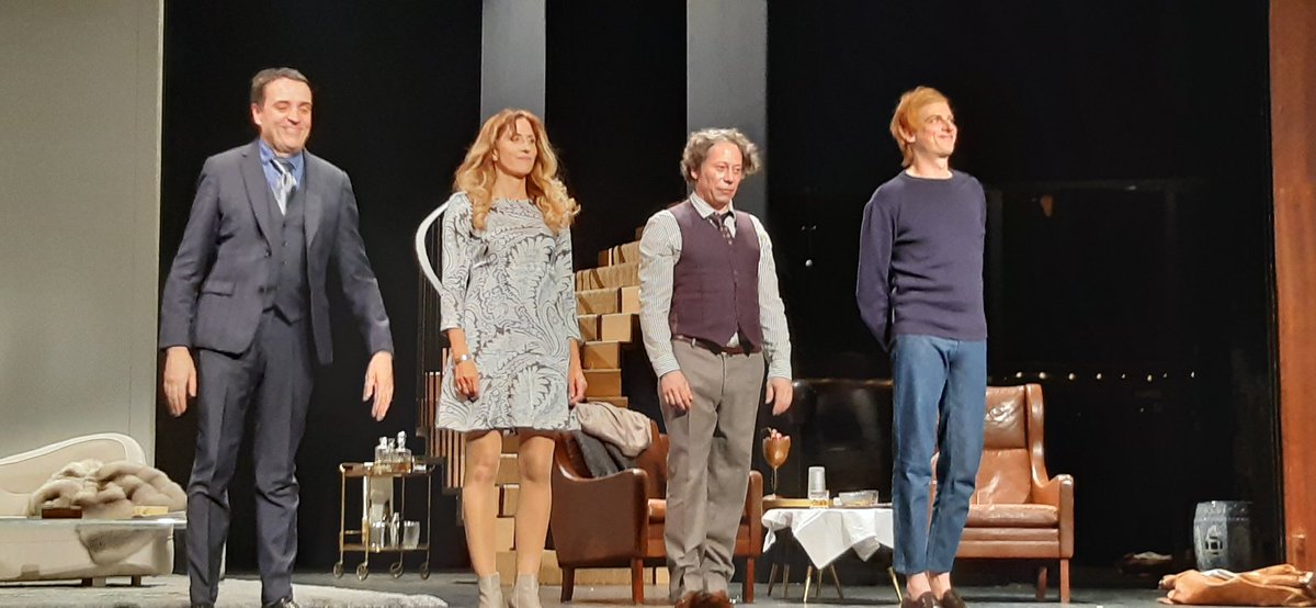 touronjn's tweet image. Mon premier #Pinter
C&apos;est pas du cirque ce théâtre-là!
#LaCollection dans un premier temps dans ce @Th_Atelier et ce quartier que j&apos;aime tant.
L&apos;apparition de l&apos;adultère : le doute, la suspicion, le fantasme...
Distribution XXL 🤩👏
Je reviens cette semaine bien sûr pour L&apos;Amant!