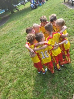 Very proud to sponsor the new kit for the Halas Hawks East lads ⚽️⚽️⚽️. A great bunch who make us proud with their efforts and togetherness every week. Keep up the good work boys and good luck for the summer tournaments🤞🏻