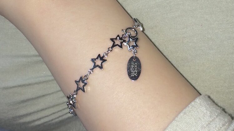 pre-order cozynight 🌌

☆ cozynight.co.kr

order via dm / feel free to ask us for more info kub₍ᐢ.ˬ.ᐢ₎