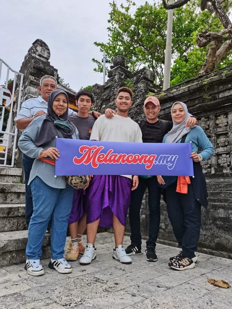 MelancongMy's tweet photo. Hari yang indah, waktu yang tepat, tempat yang cantik dan orang tempatan yang ramah, ramuan yang hebat untuk percutian ke Bali Indonesia. Anda sudah buat tempahan percutian Bali?
#melancongmy #hadigo #balitrip
https://t.co/P6wS9cSAhR https://t.co/r7Bduz8gMH