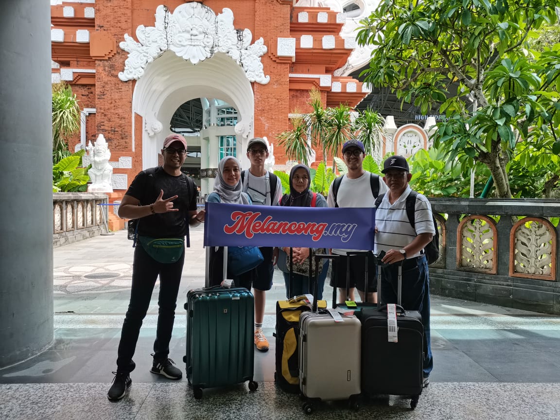 MelancongMy's tweet photo. Hari yang indah, waktu yang tepat, tempat yang cantik dan orang tempatan yang ramah, ramuan yang hebat untuk percutian ke Bali Indonesia. Anda sudah buat tempahan percutian Bali?
#melancongmy #hadigo #balitrip
https://t.co/P6wS9cSAhR https://t.co/r7Bduz8gMH