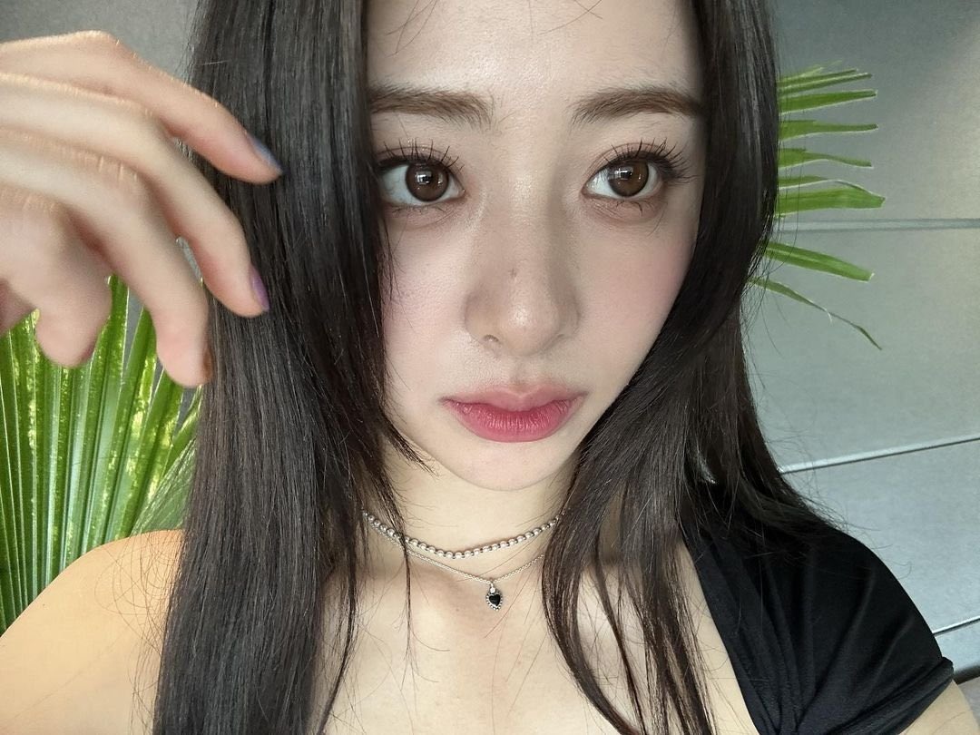 so girlfriend of her