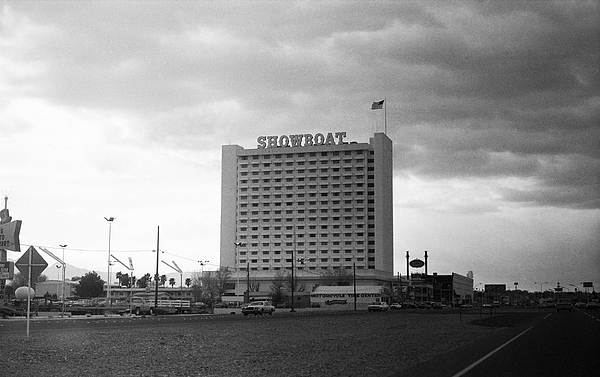 FrankFooterFoto's tweet photo. New artwork for sale! - "Las Vegas 1980 BW #15" - https://t.co/0hcbku7C2y @fineartamerica https://t.co/XKAZZatTiM