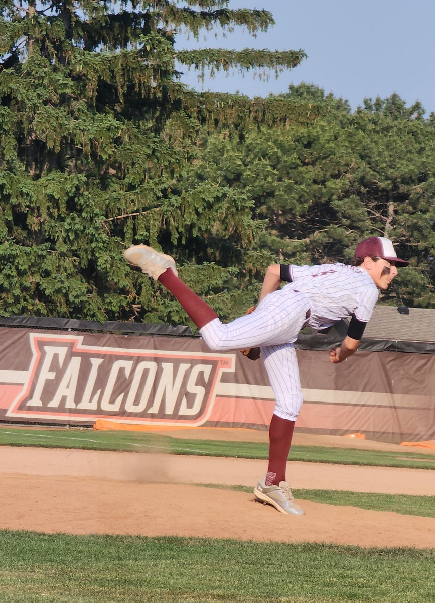 JackNorris08's tweet photo. Great fun with my @PredatorsBBC teammates at #PBRGlassCityClassic this week
Loved playing on @BGSU_Baseball Steller Field
Got time on the bump with 5.1 IP, 3H, 1ER, 5K
Only had 1 hit this weekend but was still productive at the plate with .500 OBP, 3BB, 1HBP, 2RBI, 2R, 1 SAC bunt https://t.co/H9kR63NyAw