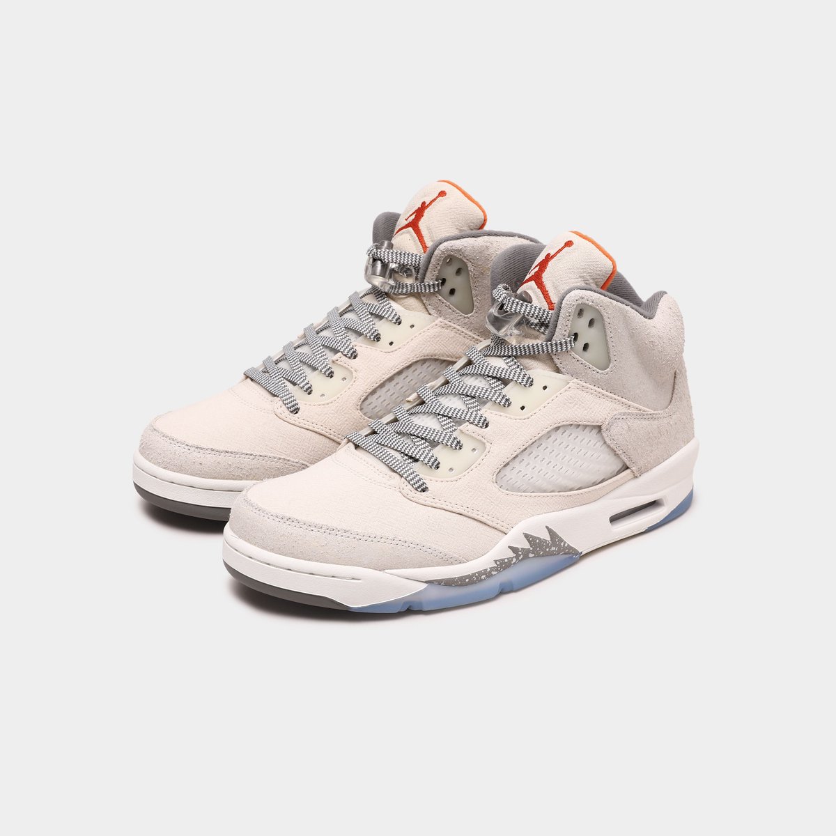 【エントリー】
本日13:00からエントリー開始商品のご案内です。

◆AIR JORDAN 2 RETRO LOW 
"CHERRYWOOD" - DV9956-103
　▶ bit.ly/3J4MsQm

◆AIR JORDAN 5 RETRO SE 
"CRAFT" - FD9222-180
　▶ bit.ly/3NjclNF

注意事項等ご確認の上、エントリーに参加お願いします。