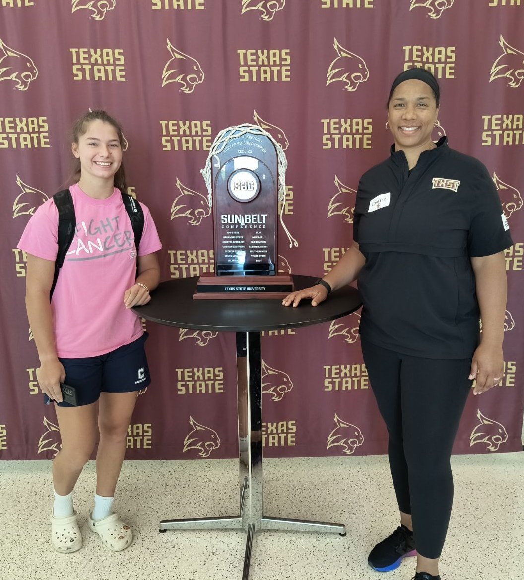 Started off a great weekend at Texas State! Thank you <a href="/Coach_Z_Antoine/">Zenarae 黃翠珠 Antoine</a> and <a href="/TXStateWBB/">Texas State WBB</a> for an amazing camp!!
<a href="/lsaathl/">LSA Athletics</a> @cyfairpremier #thbtg