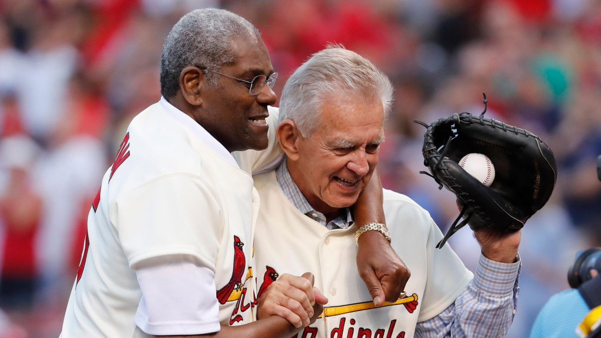 AugieNash's tweet photo. "Bob Gibson is the luckiest pitcher in baseball. He is always pitching when the other team doesn't score any runs." -Tim McCarver  #STLCards https://t.co/nawtv8H3Nf