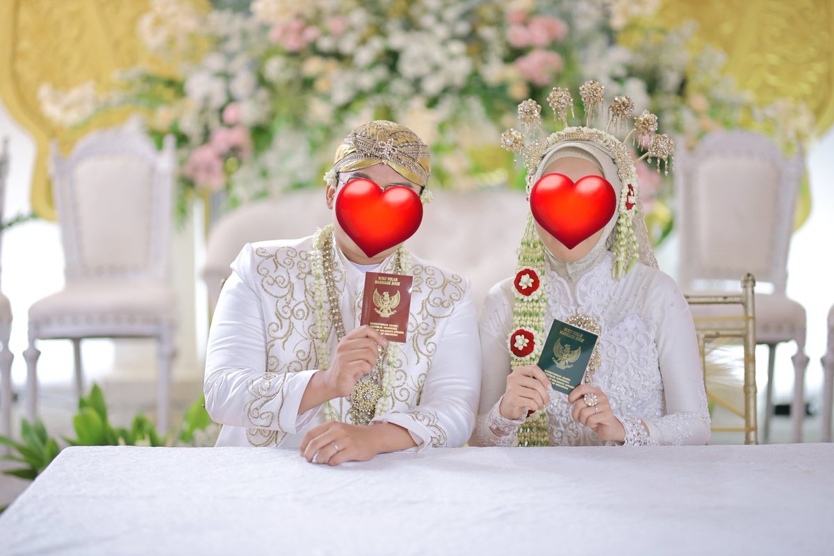 artxthetic's tweet photo. Menikah dan Resign adalah perubahan terbesar dalam hidup ku sejauh ini :)

Meninggalkan meja kerja yg menemani rutinitas ku selama 9th ini,meninggalkan kantor yg setiap hari ku singgahi, untuk kemudian mengabdikan diri sepenuhnya menjadi seorang istri dan ibu rumah tangga 🥹💕 https://t.co/UctYr0IEai