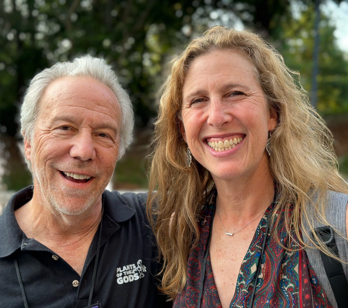 Always fun when I get to see Mark Plotkin. Every year I assign his book, Tales of a Shaman’s Apprentice, in my plants and people class. Looking forward to his most recent book, The Amazon: What Everyone Needs to Know. @plotkin907 #ethnobotany #talesofashamansapprentice