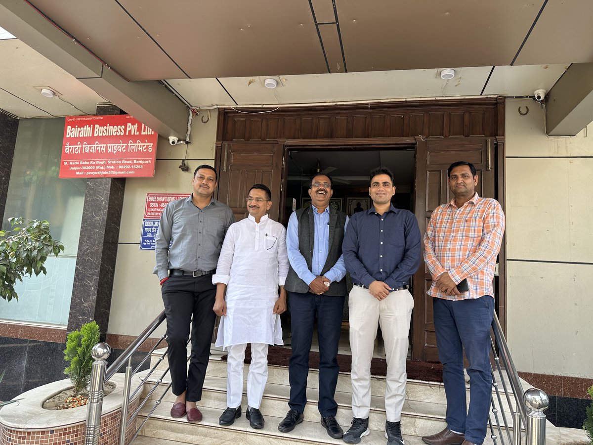 आदरणीय डायालाल जी पाटीदार को जन्मदिन की बहुत बहुत शुभकामनाएँ<a href="/JayeshP28633595/">Jayesh Patidar</a> <a href="/Neerajpatidargh/">Ndpatel</a> <a href="/NarendraKaswa16/">Coach Narendra Kaswan</a> <a href="/vijayTholiya1/">vijay Tholiya</a>