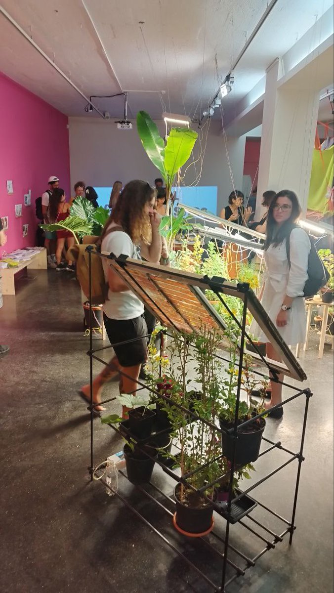 shihweichieh's tweet photo. Finally!! Humuspunk Library opening in Zurich!
https://t.co/aBgwTumJjs
#humuspunklibrary #energygiveawayatthehumuspunklibrary https://t.co/yrDFBoltJa