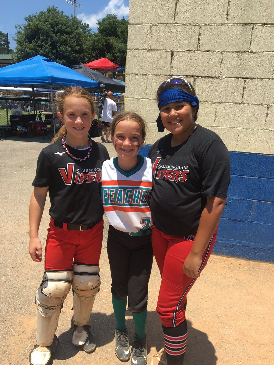 carleigh_mattox's tweet image. Enjoyed picking up this weekend. Congrats to my friend Avery Mann and all her teammates for winning the ship! I was 5-8 hitting with 5 stolen bases and a few runs. Also made a lot of putouts on defense to help the team. Working on improving! #practicemakesprogress #workinghard