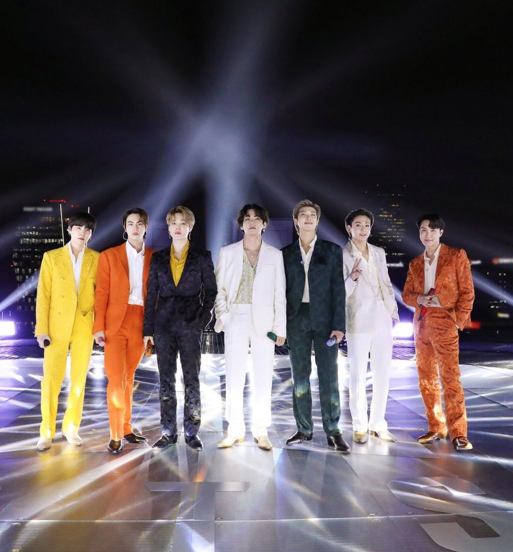 BTS がGrammyで実際に着用した『Dynamite』衣装7着 初公開 今回公開