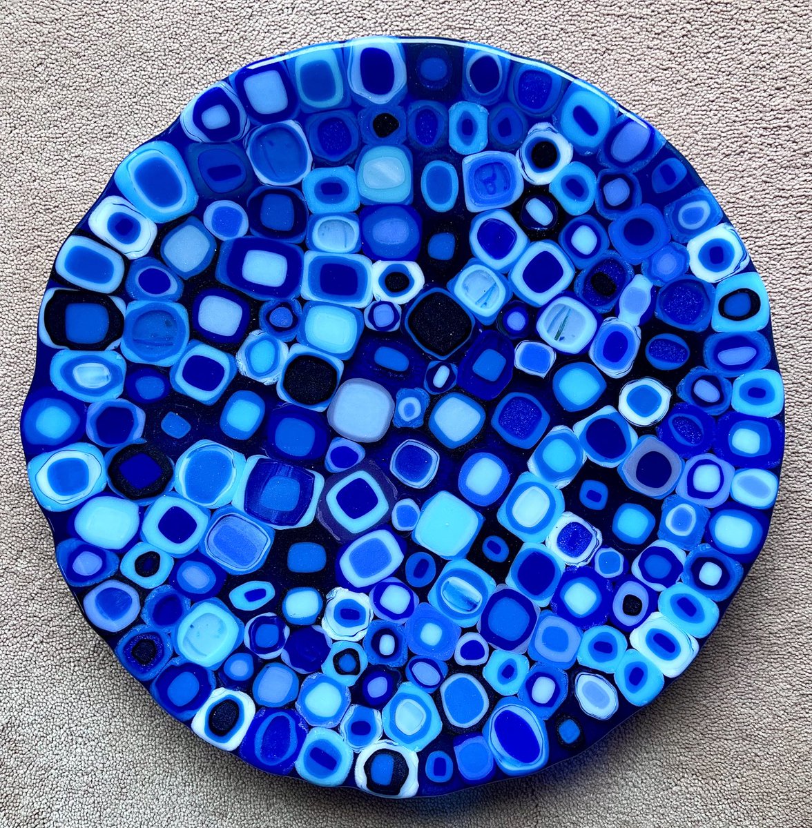 TanenbaumCarol's tweet photo. Here is my 13+ inch platter composed of many small stacks of blue scrap glass! https://t.co/gxnhHBcsXr
