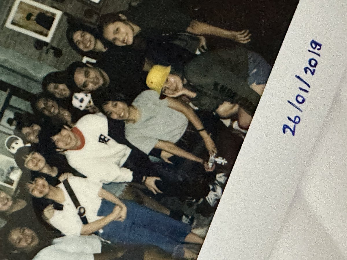 JakeB4rever's tweet image. @Build_FamilyFC วันนี้ครบรอบ 7 ปีที่มีคนกลุ่มหนึ่งได้มอบโอกาสดีๆให้ผมเขาทำให้ผมสามารถมายืนอยู่ตรงนี้ได้ ทำทุกอย่างด้วยใจเริ่มจาก 0 ทุกอย่าง ผมขอนับถือใจพวกเขาจริงๆบางทีผมไม่เข้าใจว่าพวกเขาทำเพื่อผมทำไม เหนื่อยเพื่อผมทำไม แต่วันนี้ผมเข้าใจแล้วอยู่ด้วยใจ มันเป็นแบบนี้ #Beyourlove💙