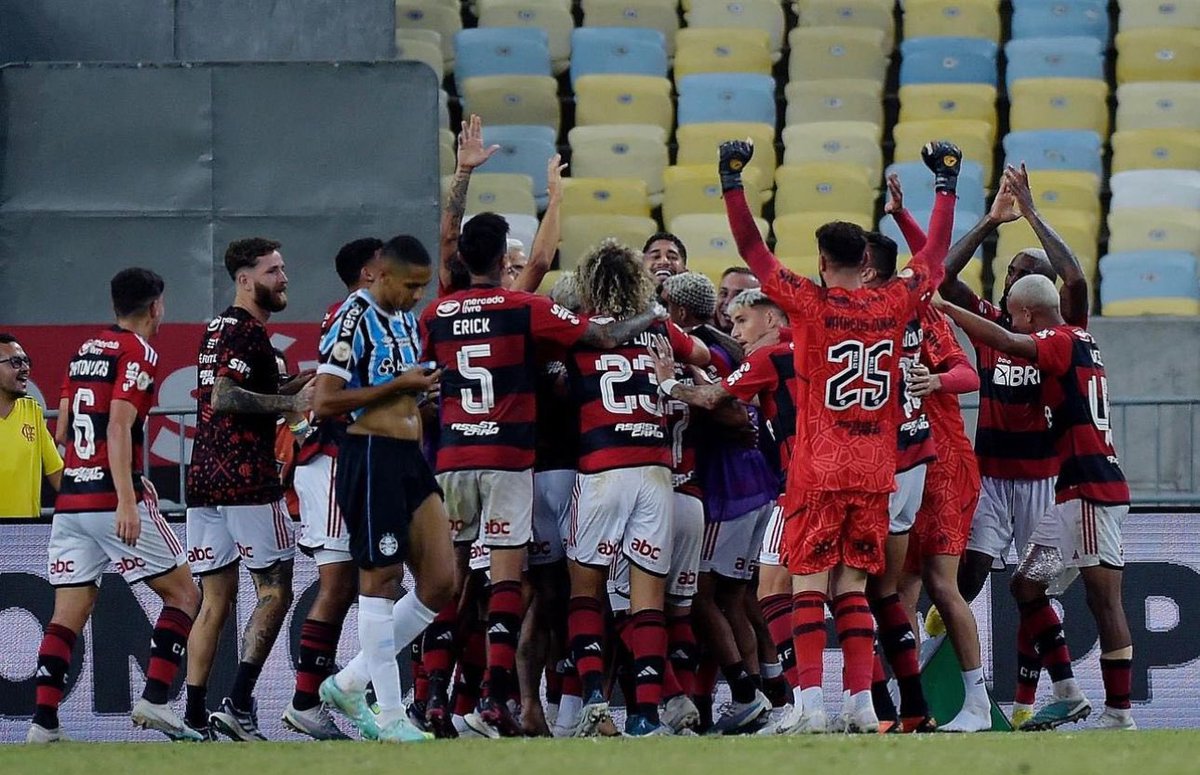 kingarturo23's tweet photo. Familia ❤️🖤🤫👍🏽💪🏽 https://t.co/6ubElryxzE