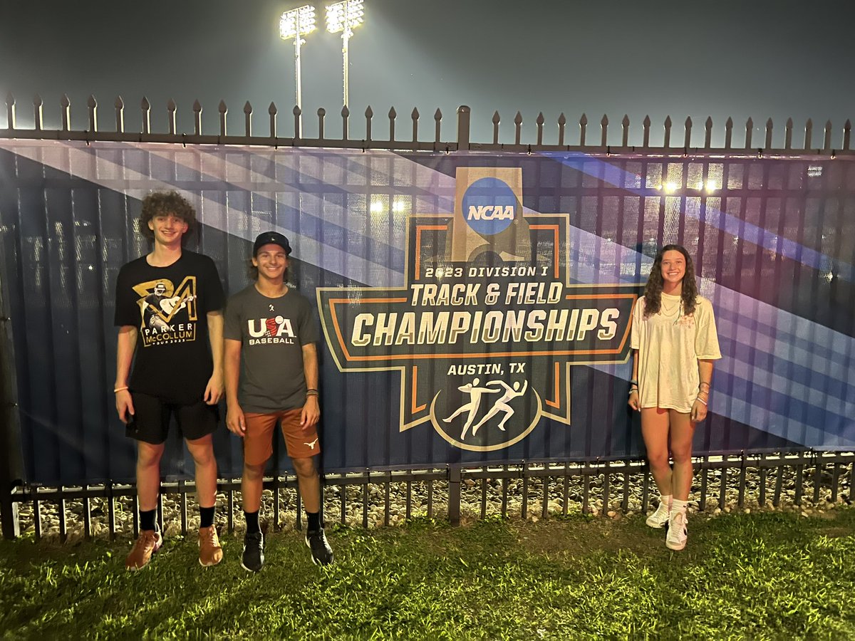 BroHud32's tweet photo. My first NCAA National Championships in person was awesome!!! @TexasTFXC 🤘🥇🤘🔥🤘 #HookEm https://t.co/B2p7EQ9eG7