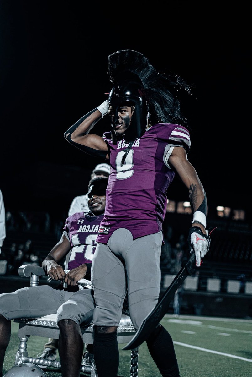 2HYPEsports's tweet photo. It must have been a weekend of Tornado b-days because as DJ Khaled would say we have “Another One!”

Happy birthday to the 🐐 on and off the field…Mr. “Air” @JordanHarris209! 

May God grant you favor this year &amp; we hope your day was #TooHype!
🎂🌪🎂🌪🎂🌪🎂🌪🎂🌪🎂 https://t.co/zyPMu7zJZV
