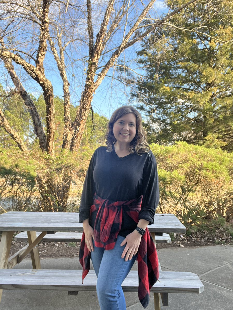allisonmduval's tweet photo. Happy 78th birthday, @NationalFCCLA! This 2022-2023 school year has indeed been #incREDible! Our @westcaryimps chapter enjoyed “Friendsgiving” and a fun spirit week, Riya and I participated in a @NCFCCLA Fall Leadership Meeting, and we spread cheer at our winter holiday potluck! https://t.co/fkAYsZ0Ga4