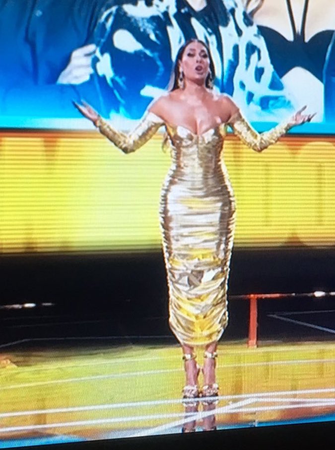 leinlozada's tweet image. A #GalileaMontijo dice le da «asquito» comer arroz con frijoles. ¡Por DIOS, Galilea! Hace unos años te alimentabas de tacos de suadero, quesadillas y comedores comunitarios. 

#TableDance #ExoticDancing 

#LaCasaDeLosSarnosos 
#LaCasaDeLosFamososMx