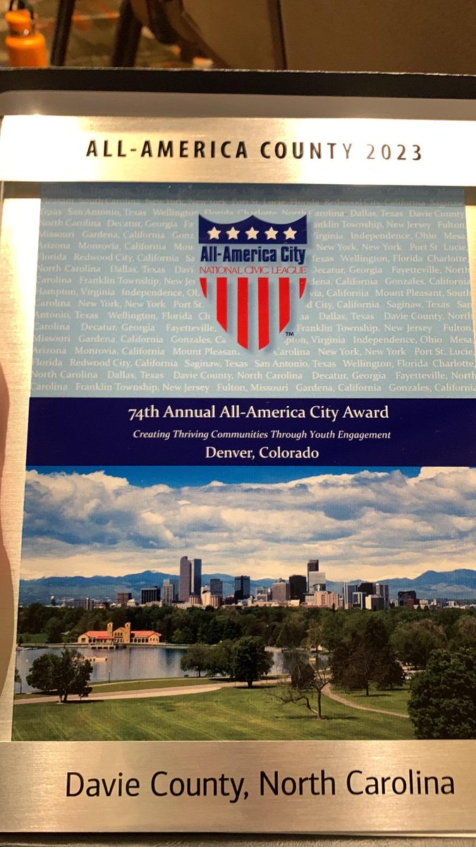 JindaHaynes's tweet photo. Soooo proud of this group and appreciative of everyone who makes Davie County an amazing place for our youth!  Another DCAW = Davie County All-America Winner! 😊@DavieSurf @DavieCountySch ⁦@IgniteDavie⁩ https://t.co/xARwzizsI0
