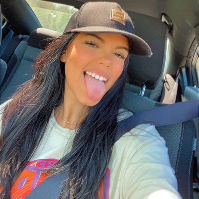 brittbartlett_'s tweet photo. #NewProfilePic https://t.co/hPKqOtyY2h
