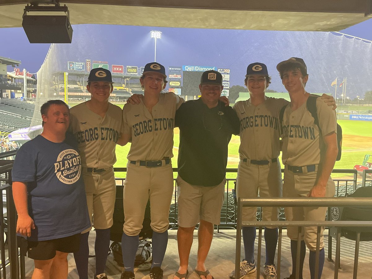 Loved getting to watch these dudes play in the AABCA All Star Game this evening! Congrats to Kyle Roppolo on being selected at the Pitcher of the Game for the North Team!

#EFND #AlwaysAnEagle