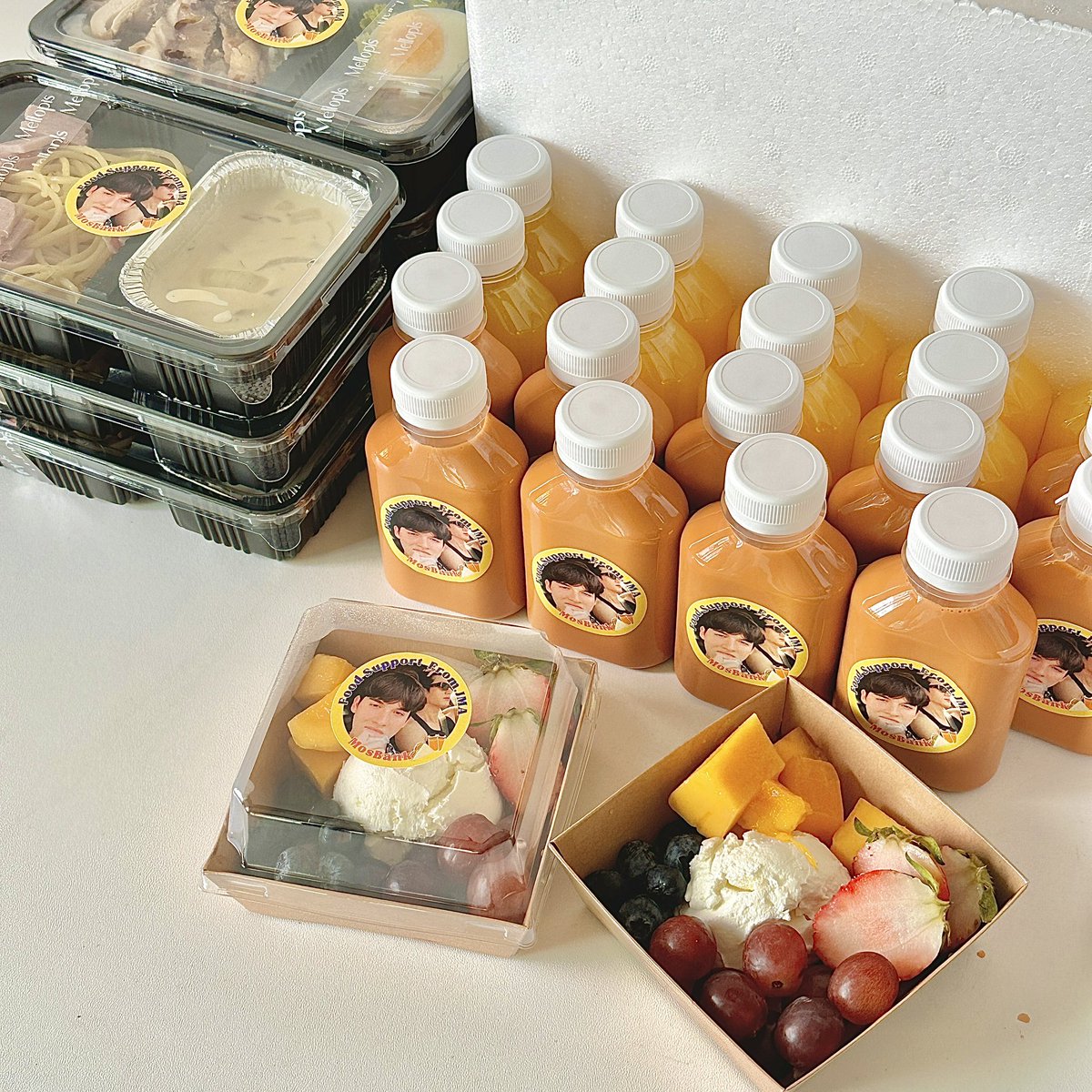 melloplsbrunch's tweet photo. ขอบคุณแฟนคลับ K.  @Bank_mondop  มากๆค่า 💖🥰🎉✨
#ISBANKY 
#MosBank 
#foodsupport #foodsupportศิลปิน #foodsupportthailand #snackbox 

❥ สอบถามรายละเอียดที่ 🥑
Instagram : https://t.co/LlmZWgurwm
Line : @melloplsbrunch (มี@) 
คลิก ☑️ https://t.co/jBTzvwMZ55 https://t.co/zttz9P1jFf