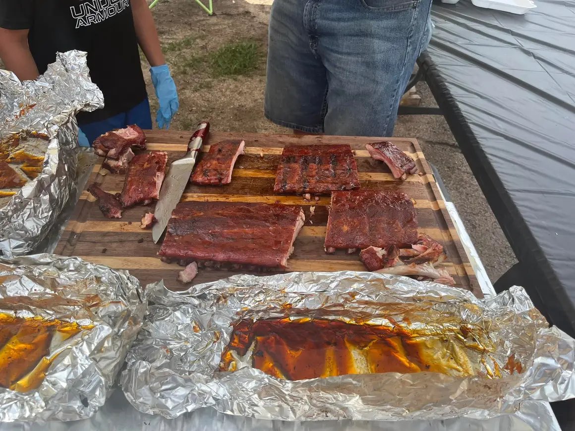 Sampling racks of baby backs