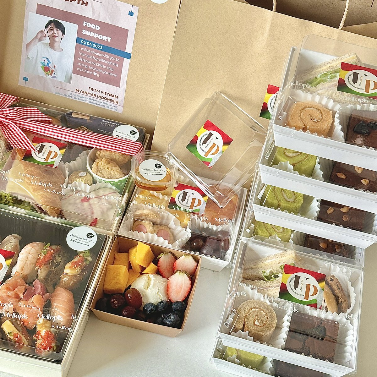 melloplsbrunch's tweet photo. ขอบคุณแฟนคลับ K.  @uppoompat  มากๆค่า 💖🥰🎉✨
#uppoompat

#foodsupport #foodsupportศิลปิน #foodsupportthailand #snackbox 

❥ สอบถามรายละเอียดที่ 🥑
Instagram : https://t.co/LlmZWgurwm
Line : @melloplsbrunch (มี@) 
คลิก ☑️ https://t.co/jBTzvwMZ55 https://t.co/fHQQfDtA8W