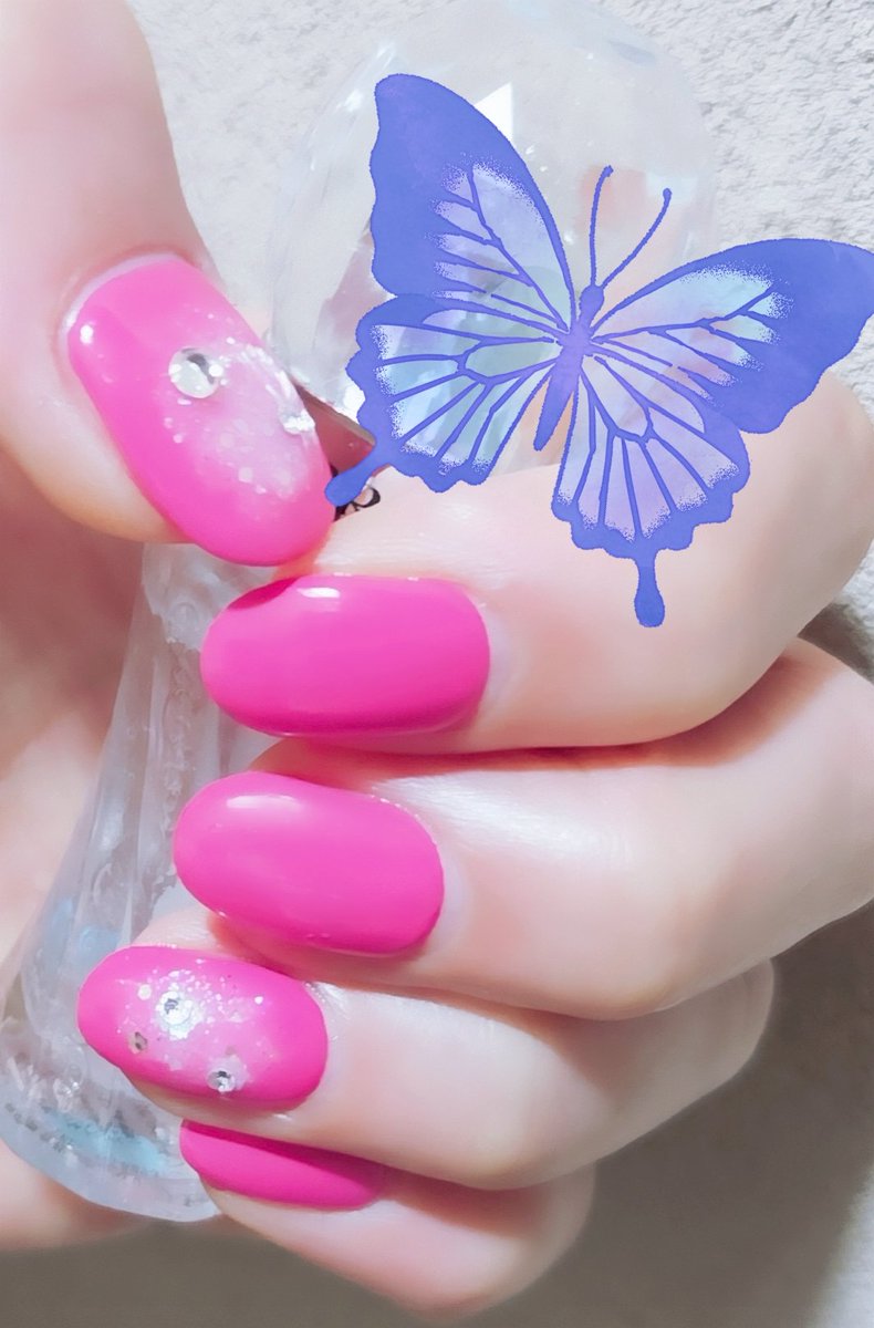 3年振り位にネイルしました💅✨

ネイルしてるとテンション上がるねヾ(●´∇｀●)ﾉ
#ネイル #ネイルサロン