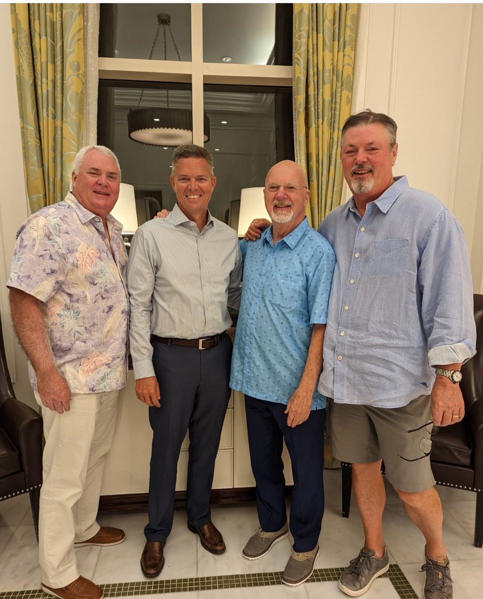 What a night! Dinner with my best friends who happen to be #NAIA royalty. <a href="/jimabbott33/">Jim Abbott</a> <a href="/Bainology/">Jeff Bain</a> <a href="/darin_wilson/">Dr. Darin S. Wilson</a> …  Always an incredible pleasure, my friends.