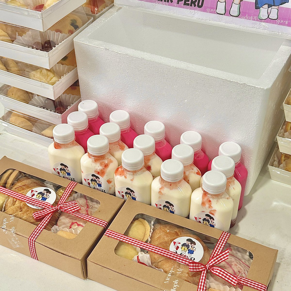 melloplsbrunch's tweet photo. ขอบคุณแฟนคลับ K. @Bank_mondop &amp; @mos_psl   มากๆค่า 💖🥰🎉✨
#MosBank 
#foodsupport #foodsupportศิลปิน #foodsupportthailand #snackbox 

❥ สอบถามรายละเอียดที่ 🥑
Instagram : https://t.co/LlmZWgurwm
Line : @melloplsbrunch (มี@) 
คลิก ☑️ https://t.co/jBTzvwMZ55 https://t.co/za7qSXOja5