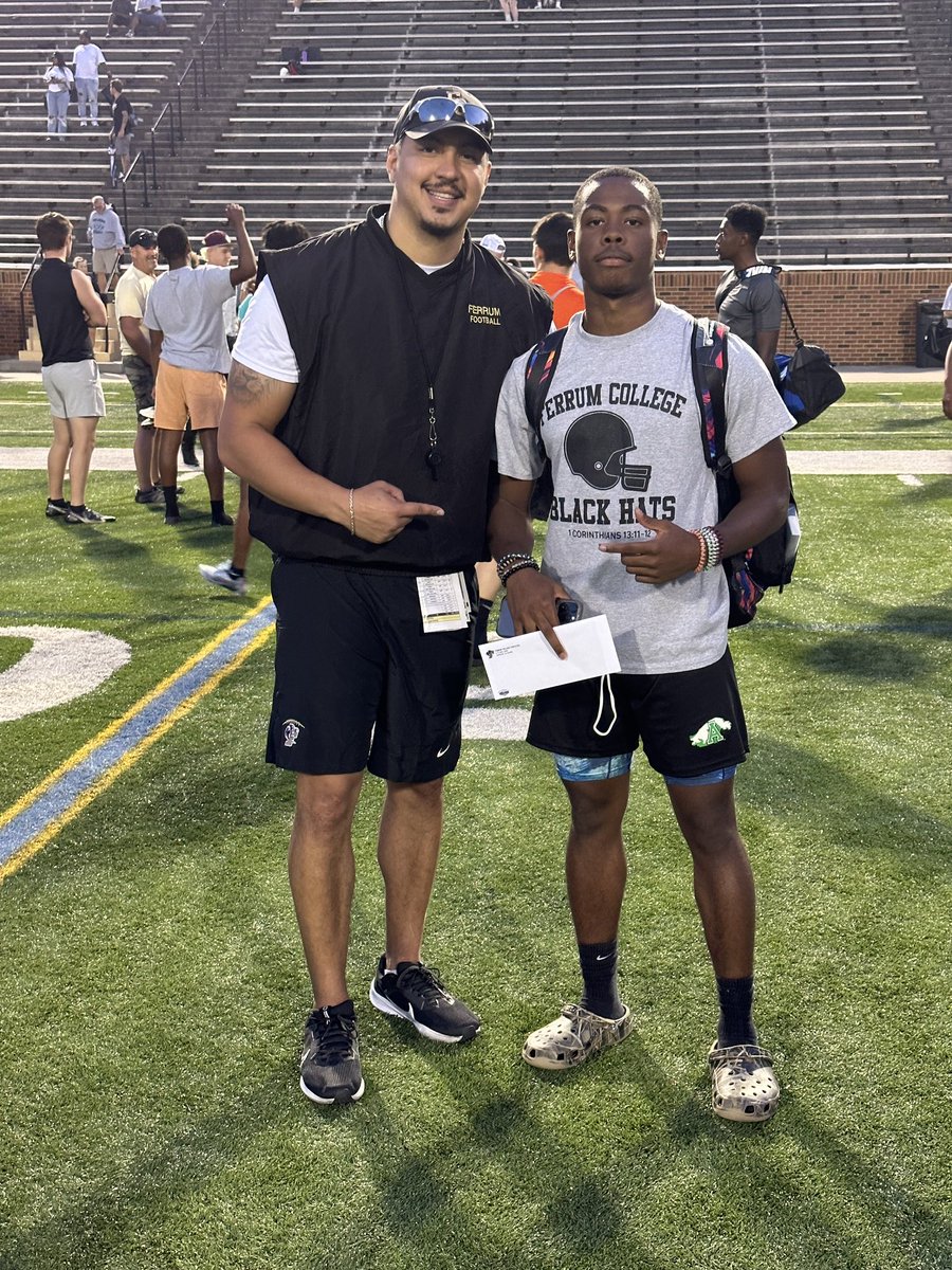 Tawitdashifts10's tweet photo. After an amazing camp @FerrumFootball and a great talk with @coach_J_Santi, I’m blessed to say that I have received an offer from @FerrumFootball
@coachcadamsFC @CoachJDShaw @_CoachTurnerFC @thetruAK @_CoachMartin_BH @CoachDboJames @CoachTreyBrice @THE_44_BULLDOG @DAWGHZERECRUITS https://t.co/QVsxppyHv3