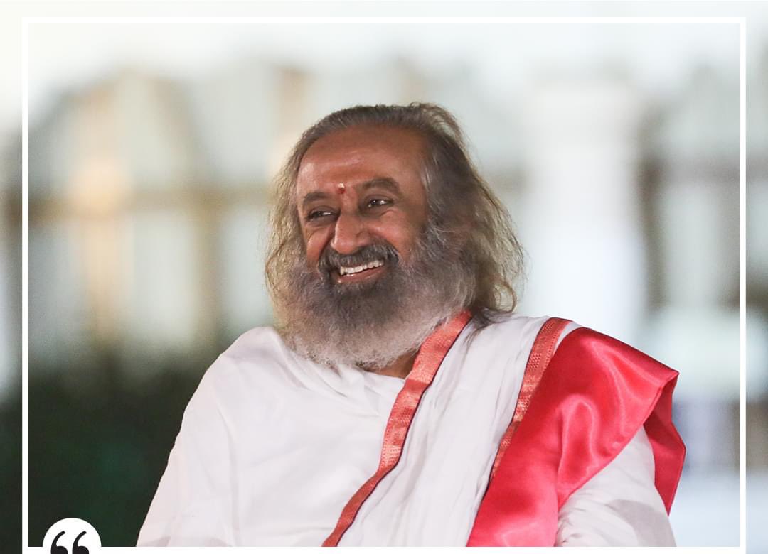 Brahmchaitanya's tweet photo. आत्मज्ञानके जितने भी साधन है,उनमे उत्तम-से-उत्तम साधन है-#गुरुदेव को हर समय याद रखना।इसके समान कोई साधन है ही नहीं।चाहे कोई उत्तम-से-उत्तम भी कर्म हो,पर वह गुरु स्मृतिके समान नही है।चाहे भक्ति का मार्ग हो,चाहे ज्ञान,चाहे योग का।सभी मार्गोंमें गुरु की स्मृति की ही परम आवश्यकता है। https://t.co/Rnxl9OKDxa