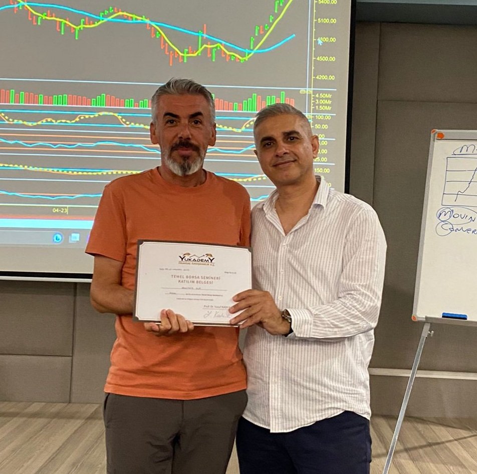Temel borsa eğitimi dediğine bakmayın bu bilgiler başka yerde bulunmaz. Sizi ve ekibinizi tanımak anlatılmaz bir deneyimdi. Böyle bir eğitim yok. Teşekkürler hocam.